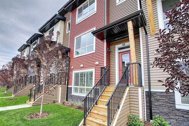 65 Walgrove Plaza SE Calgary, AB T2X 4E1