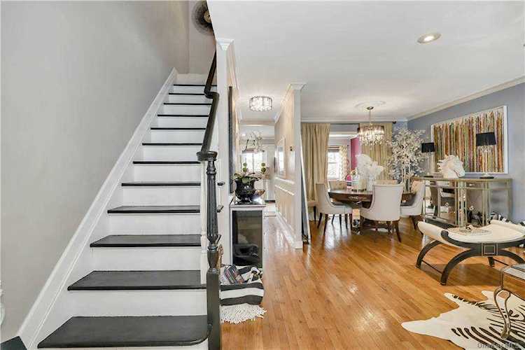 63-55A Douglaston Parkway Douglaston, NY 11362