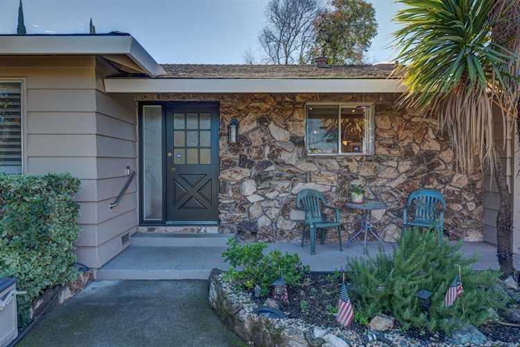 6716 Winding Way Fair Oaks, CA 95628