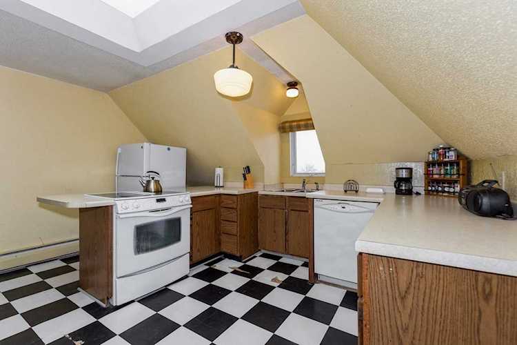804 Capitol Heights #5 Saint Paul, MN 55103