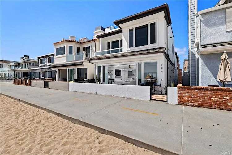 204 E Oceanfront Newport Beach, CA 92661