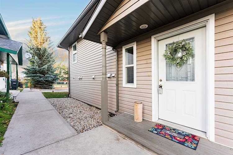 29 Wellington Cove #B Strathmore, AB T1P 1M3