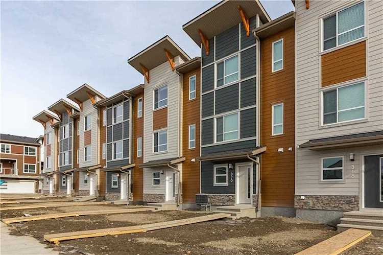 268 Harvest Hills Way NE Calgary, AB T3K 2P3