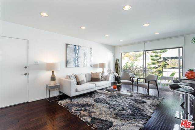 1328 Havenhurst Drive #205 West Hollywood, CA 90046