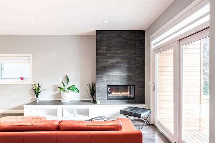 1718 Kensington Rd NW #1 Calgary, AB T2N 3R3