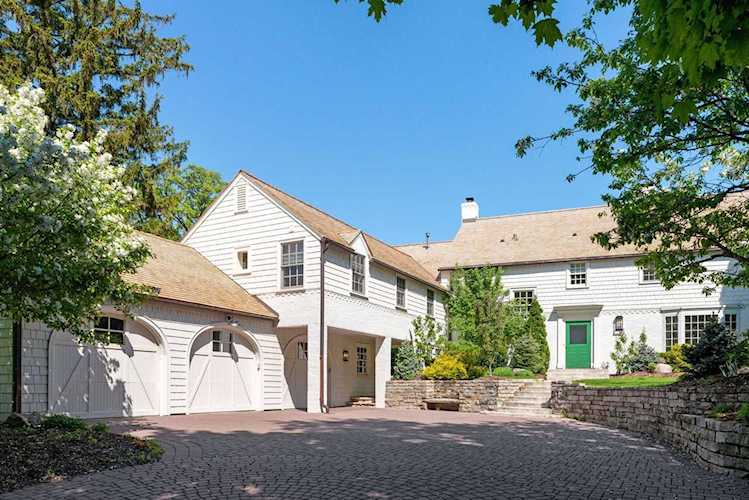 4617 Townes Circle Edina, MN 55424