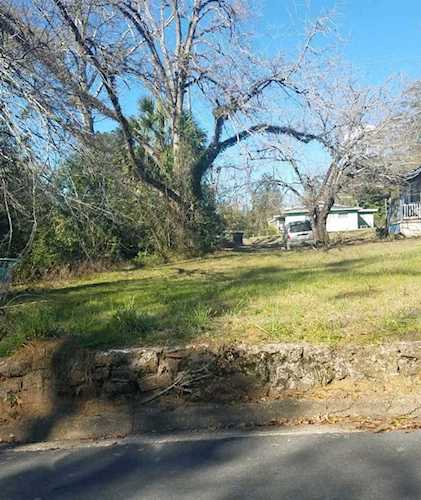 1019 Preston St Tallahassee, FL 32304 in Griffin College Heights Photo 1