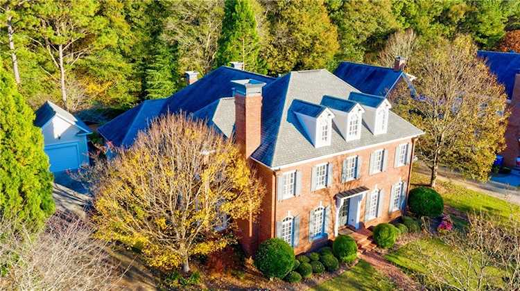 160 High Bluff Ct Johns Creek, GA 30097