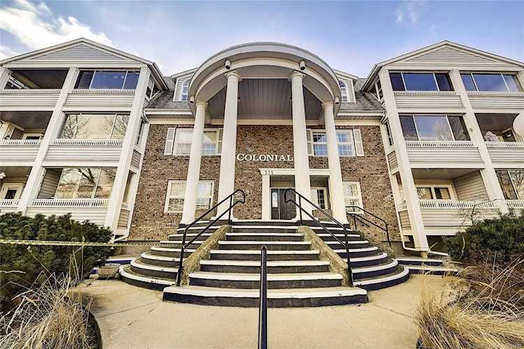 575 Sutherland Avenue #221 Kelowna, BC V1Y8V1