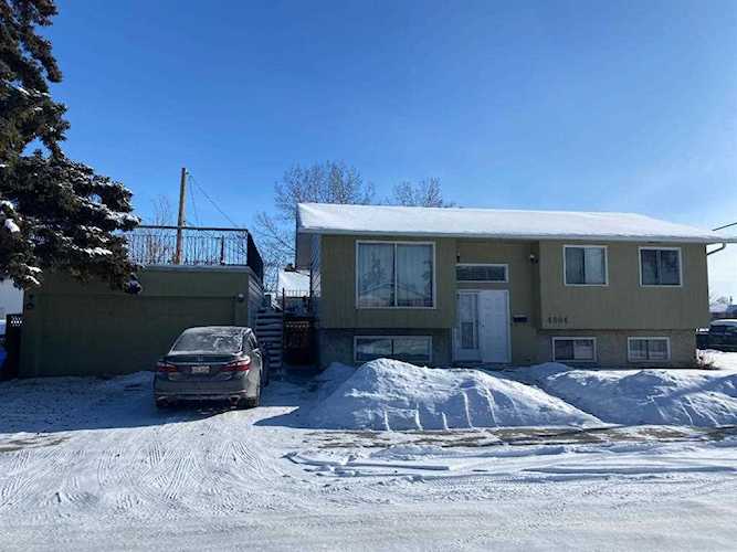4004 14 Ave SE Calgary, AB T2A 1H9