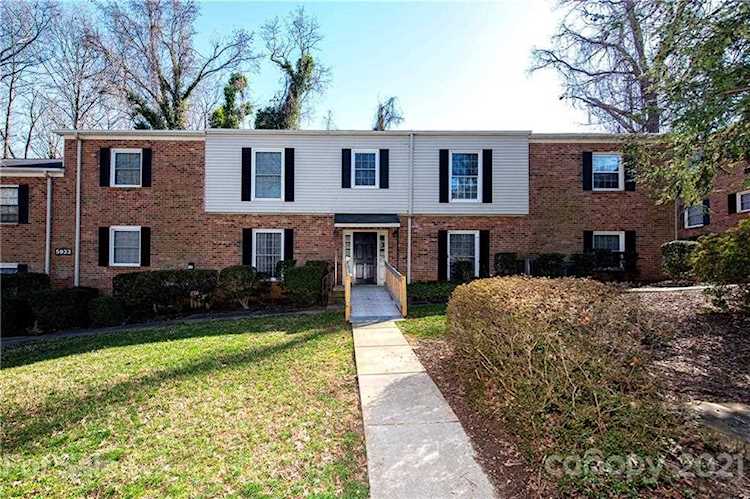 5933 Quail Hollow Rd Charlotte, NC 28210