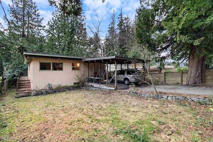 6448 Fox Street West Vancouver, BC V7W 2C4