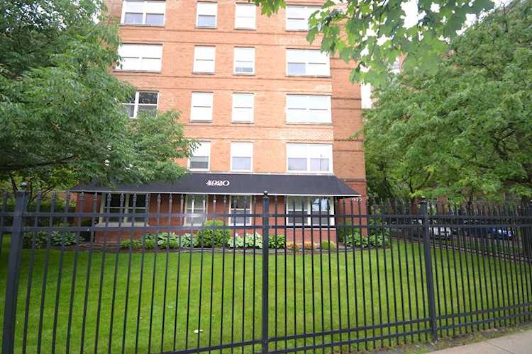 4920 N Marine Dr #302 Chicago, IL 60640