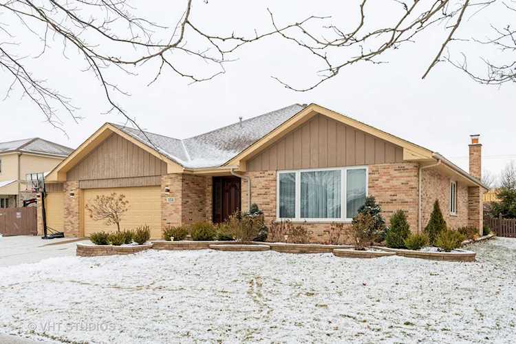 804 N Glenmore St Lockport, IL 60441