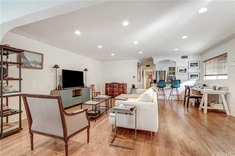 14934 Dickens Street #1 Sherman Oaks, CA 91403