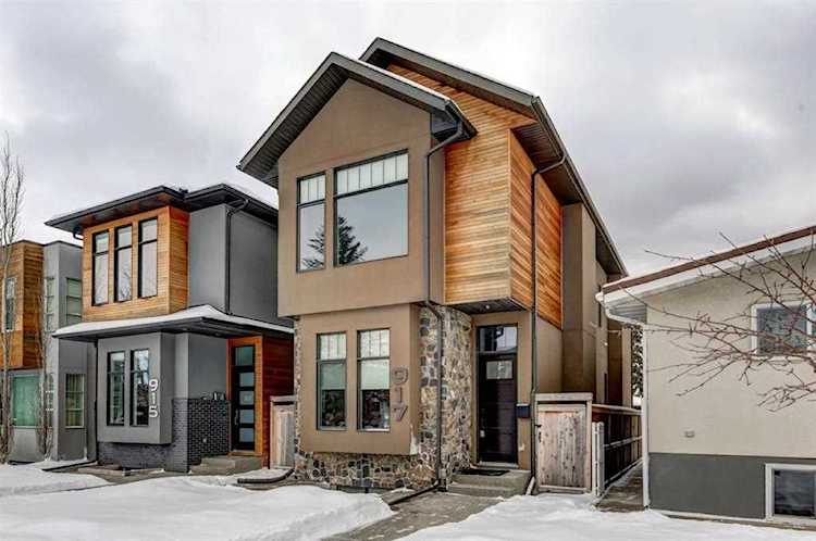 917 22 Ave NW Calgary, AB T2M 1P5