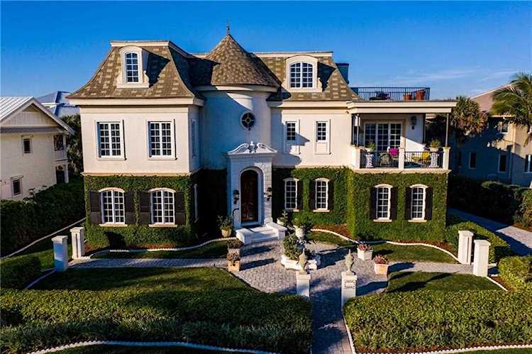 1975 Ocean Ridge Circle Vero Beach, FL 32963
