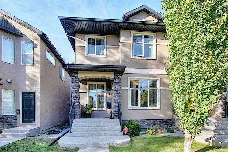 252 21 Ave NW Calgary, AB T2M 1J3