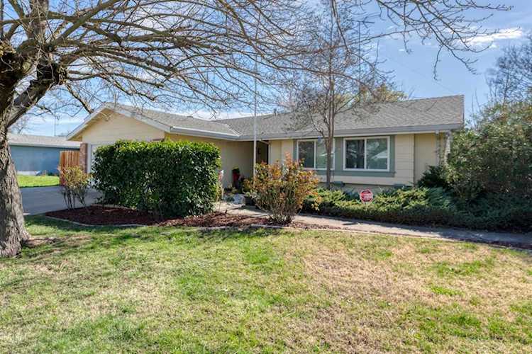 3612 Winthrop Court North Highlands, CA 95660