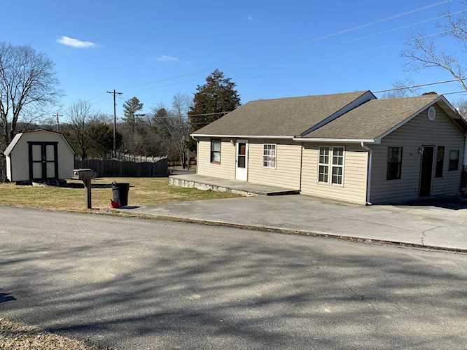 3369 Dave Cooper Rd Maryville, TN 37803