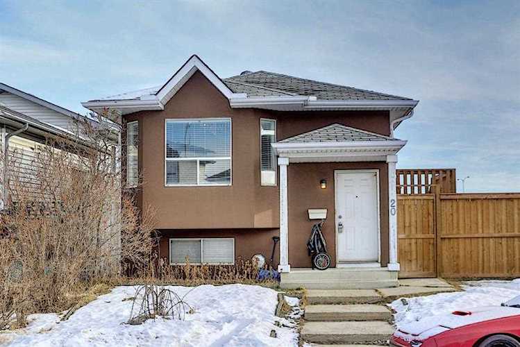 20 Applebrook Circle SE Calgary, AB T2A 7T2