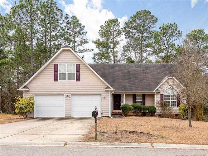 615 Bramblegate Rd Hope Mills, NC 28348 | MLS 650363 Photo 1