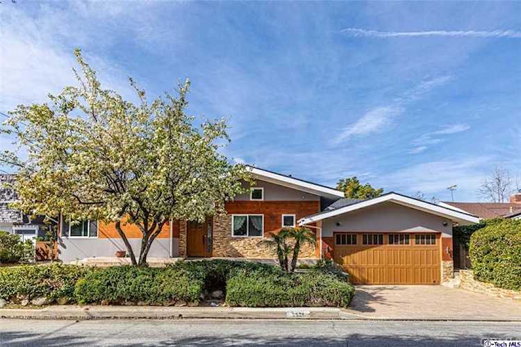 5525 Stardust Road La Canada Flintridge, CA 91011
