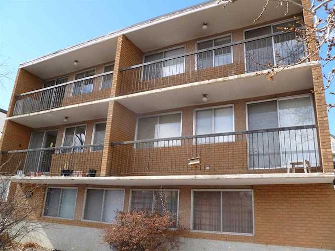 631 9A St NW Calgary, AB T2N 1T9