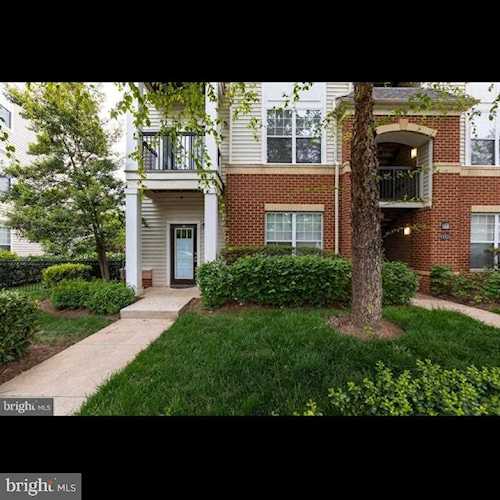 11321 Aristotle Dr #3-101 Fairfax, VA 22030