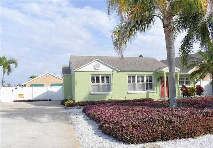 1105 Bay Pine Blvd Indian Rocks Beach, FL 33785