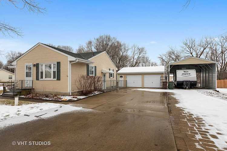 1650 Pine Bluff Rd Morris, IL 60450