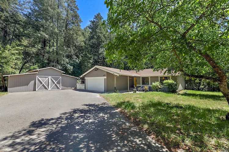 14718 Young Road Healdsburg, CA 95448