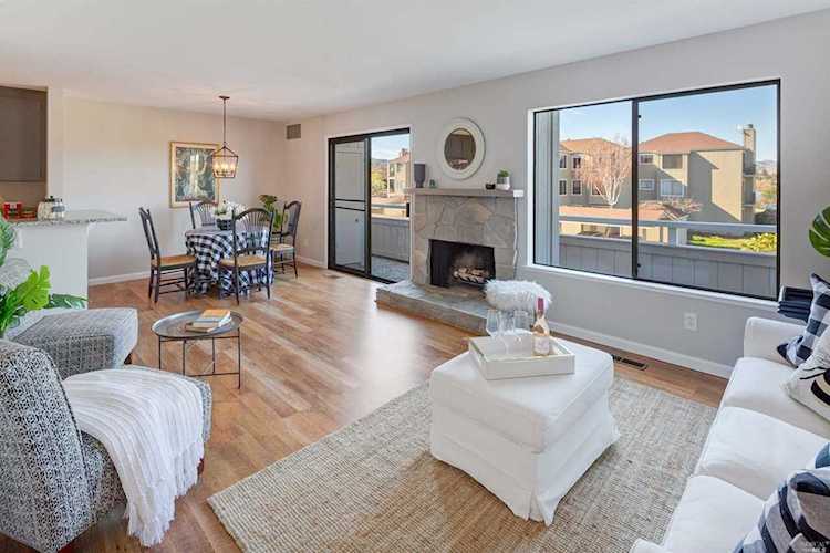 21 Lakeview Court Novato, CA 94947