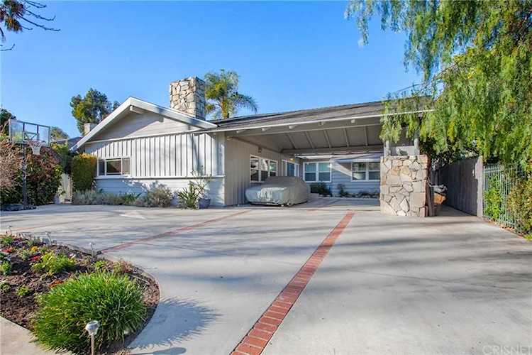 14011 Hartsook Street Sherman Oaks, CA 91423