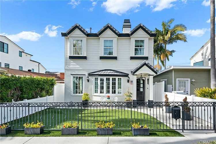 613 Poppy Avenue Corona Del Mar, CA 92625
