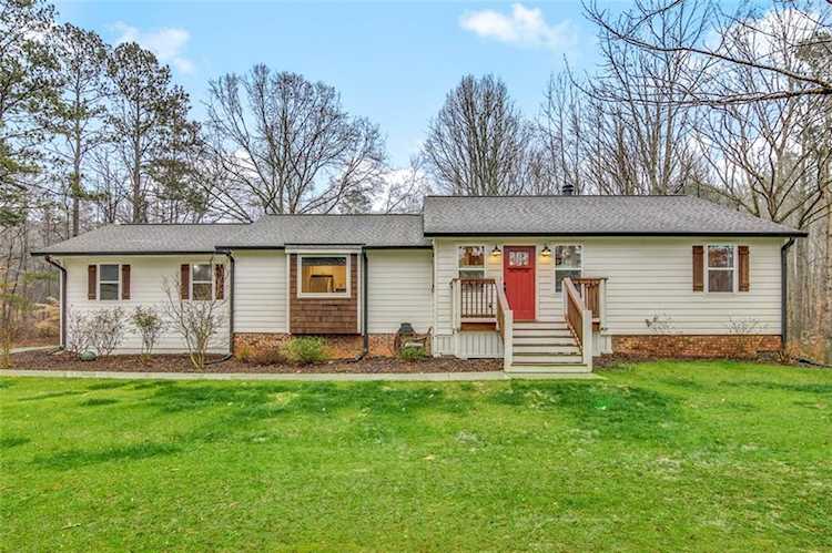 16135 Lively Rd Milton, GA 30004