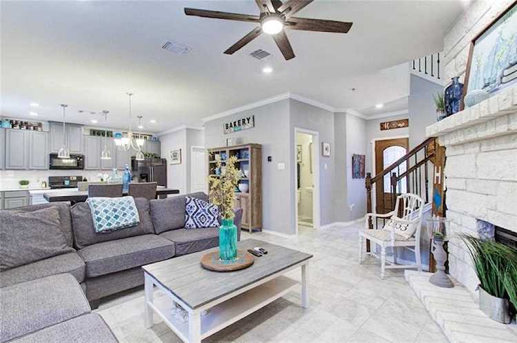 1024 Clove Hitch DR Georgetown, TX 78633