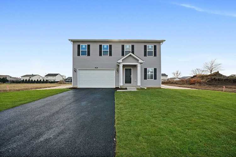 924 Bison Ct Oswego, IL 60543