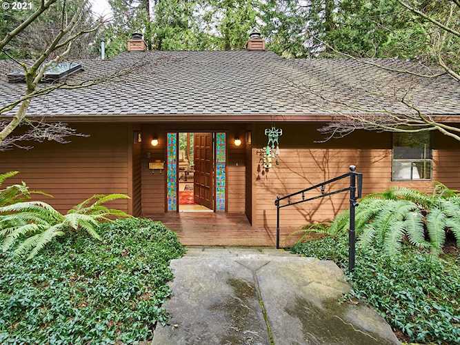 2530 SW Sherwood Dr Portland, OR 97201