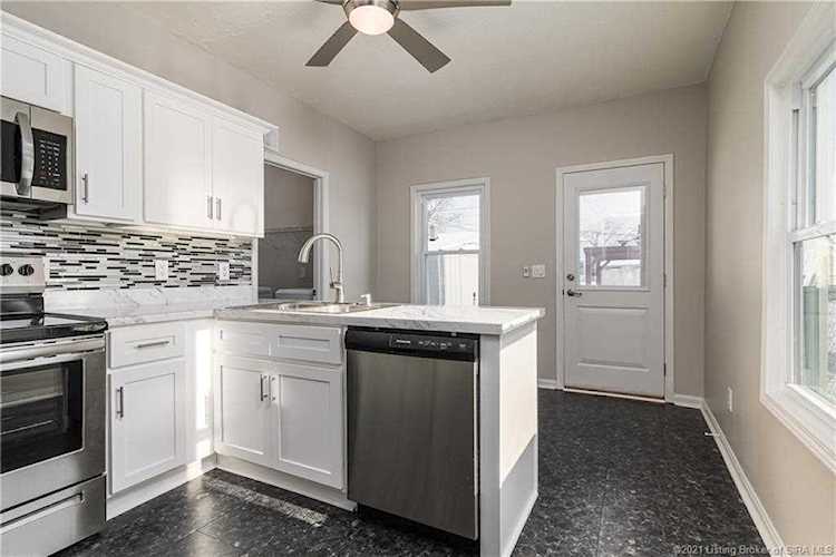 1322 Culbertson Ave New Albany, IN 47150