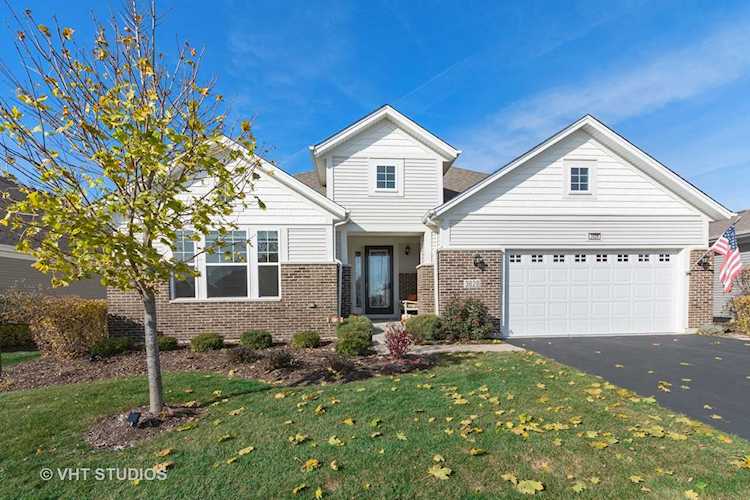 3628 Chesapeake Ln Naperville, IL 60564