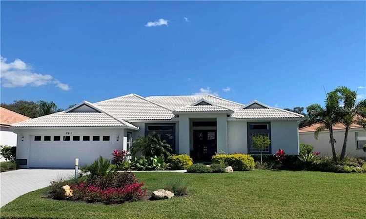 7211 39th Ln E Sarasota, FL 34243