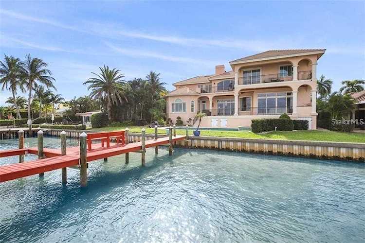 236 N Washington Dr Sarasota, FL 34236