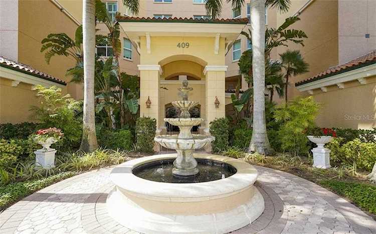 409 N Point Rd #402 Osprey, FL 34229