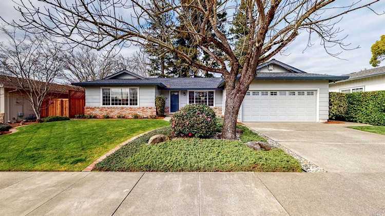 4917 Stonehedge Drive Santa Rosa, CA 95405