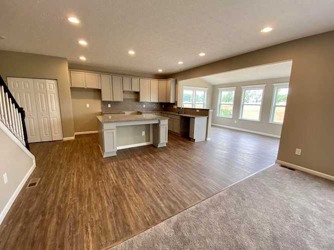 4058 Topsail Drive Lewis Center, OH 43035 | MLS 221004878 Photo 1