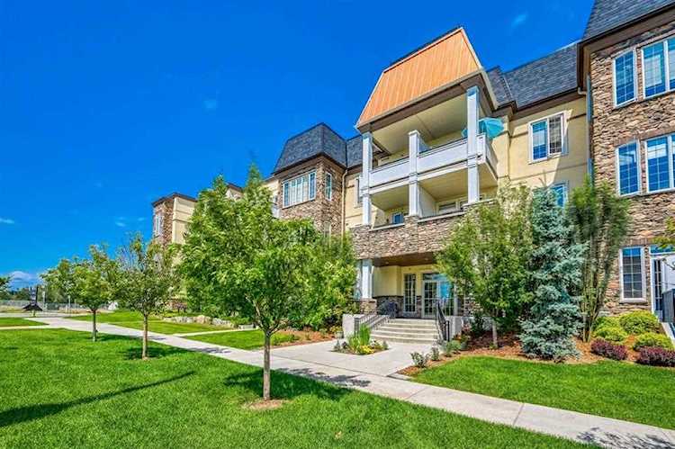 39 Quarry Gate SE #209 Calgary, AB T2C 4K6