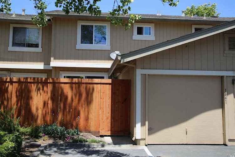 1441 Gold Way Rohnert Park, CA 94928