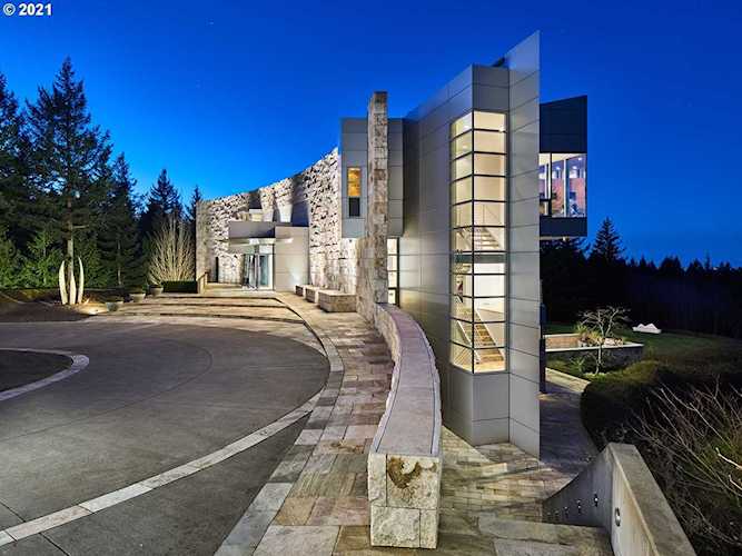 9912 NW Wind Ridge Dr Portland, OR 97229
