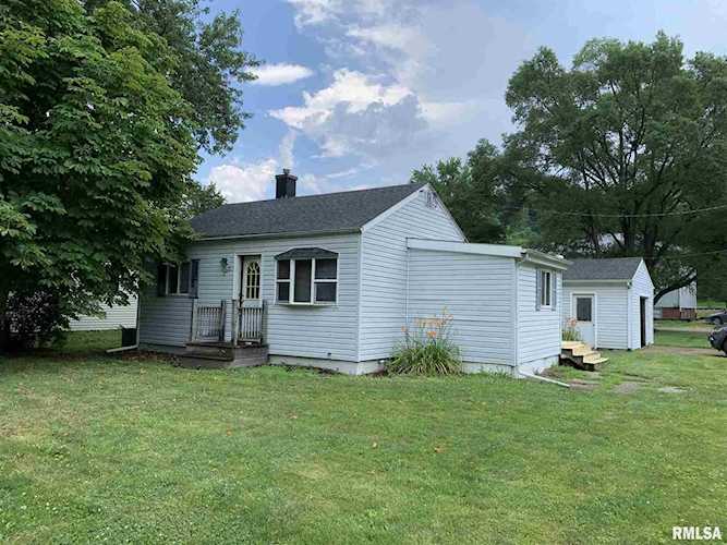 300 3rd Ave Hampton, IL 61256